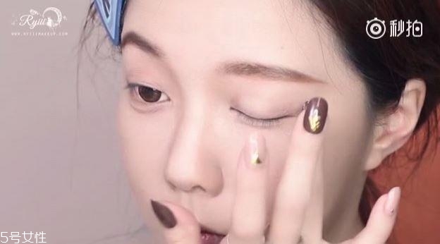 朱古力色眼妝怎么畫 朱古力色眼妝怎么畫