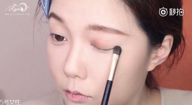 朱古力色眼妝怎么畫 朱古力色眼妝怎么畫