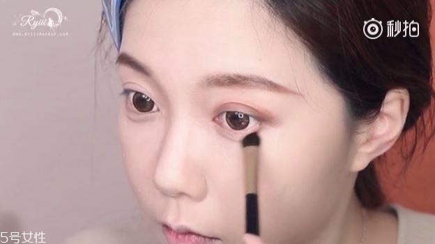 朱古力色眼妝怎么畫 朱古力色眼妝怎么畫