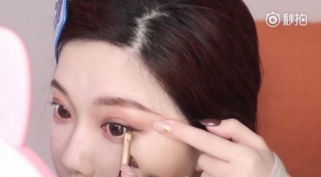 朱古力色眼妝怎么畫 朱古力色眼妝怎么畫