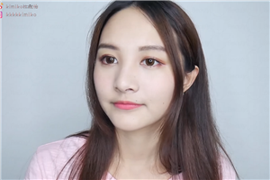 玫瑰色眼妝的畫法教程 玫瑰色眼妝的畫法教程