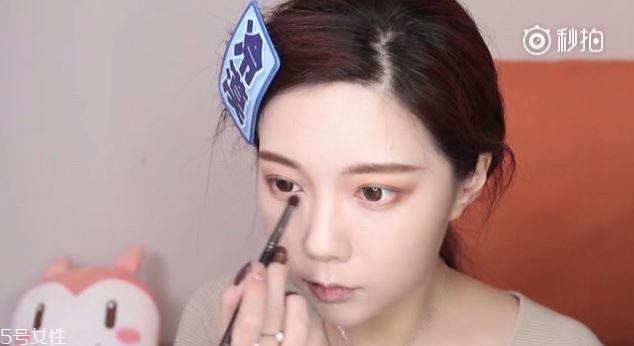 朱古力色眼妝怎么畫 朱古力色眼妝怎么畫