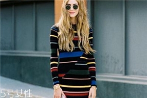 條紋連衣裙配什么鞋子？條紋連衣裙搭配鞋子圖片