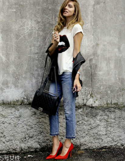 白色t恤配什么褲子？白色t恤搭配褲子圖片