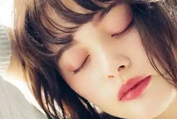 圓臉腮紅的畫(huà)法圖解教程 圓臉腮紅的畫(huà)法圖解教程