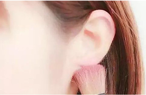 圓臉腮紅的畫(huà)法圖解教程 圓臉腮紅的畫(huà)法圖解教程