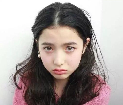 圓臉腮紅的畫(huà)法圖解教程 圓臉腮紅的畫(huà)法圖解教程