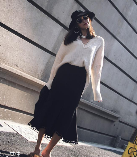 半身裙怎么搭配更優(yōu)雅？半身裙穿搭技巧