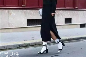 襪子怎么搭配時(shí)尚？襪子外露搭配圖片