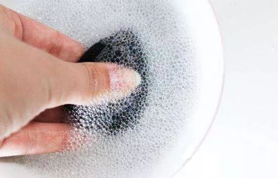 新買(mǎi)的美妝蛋怎么用 美妝蛋第一次使用方法