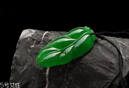 翡翠葉子的寓意是什么？翡翠樹葉寓意介紹