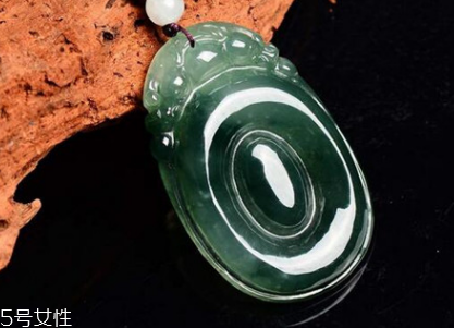 翡翠可以用牙膏清洗嗎？翡翠用牙膏洗好嗎