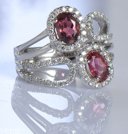 碧璽戒指戴哪只手上？碧璽戒指的佩戴講究