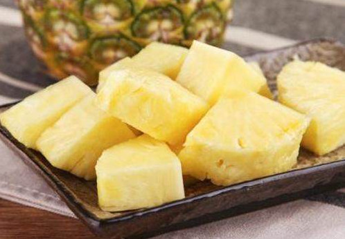 菠蘿里面發(fā)黑能吃嗎？切開(kāi)菠蘿里面是黑色的怎么回事？