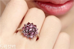 碧璽戒指面劃痕怎么辦？碧璽戒指劃痕修復(fù)方法