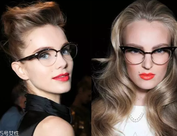 戴眼鏡脫妝嚴(yán)重怎么辦 戴眼鏡化妝怎么定妝 戴眼鏡脫妝嚴(yán)重怎么辦 戴眼鏡化妝怎么定妝