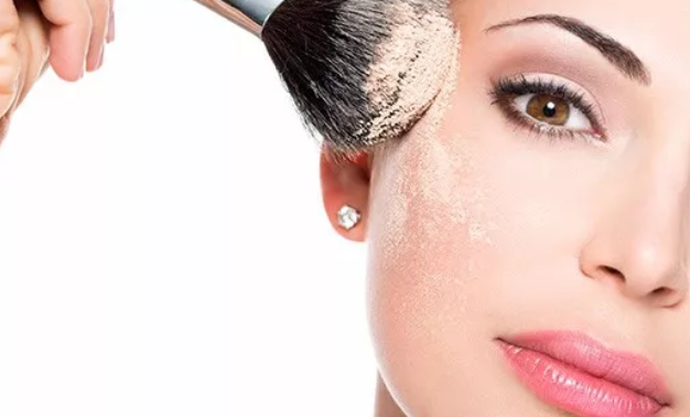 戴眼鏡脫妝嚴(yán)重怎么辦 戴眼鏡化妝怎么定妝 戴眼鏡脫妝嚴(yán)重怎么辦 戴眼鏡化妝怎么定妝