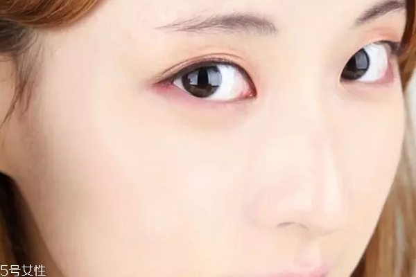 小眼睛怎么畫(huà)下眼線 隱形下眼線的畫(huà)法 小眼睛怎么畫(huà)下眼線 隱形下眼線的畫(huà)法