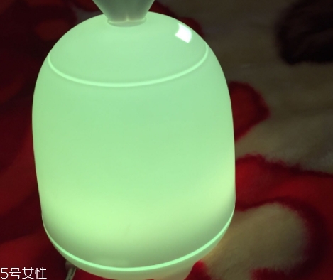 香薰機可以加香水嗎？香薰機香水可以代替精油嗎