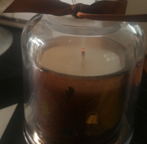 香薰蠟燭怎么滅？香薰蠟燭可以用嘴吹滅嗎