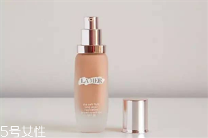 粉底液放哪里保存好 粉底液放冰箱后果 粉底液放哪里保存好 粉底液放冰箱后果