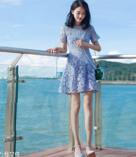 高瘦女生穿什么連衣裙？最適合高瘦女生的連衣裙款式