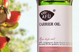 玫瑰果油使用方法 玫瑰果油使用注意事項 玫瑰果油使用方法 玫瑰果油使用注意事項