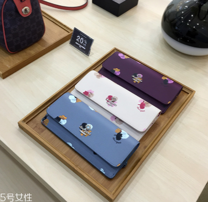 錢(qián)包是長(zhǎng)款好還是短款好？錢(qián)包長(zhǎng)款和短款的區(qū)別