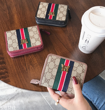 錢包軟皮好還是硬皮好？錢包皮質(zhì)軟硬對比