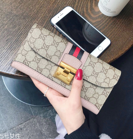 錢(qián)包破了怎樣處理？錢(qián)包破皮補(bǔ)救方法