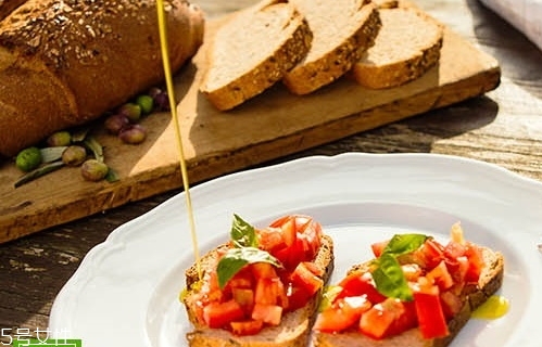 葡萄籽油怎么美容？葡萄籽油怎么用在臉上