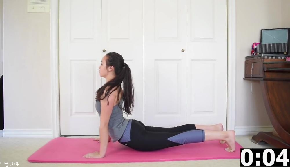 拱橋式鍛煉要領(lǐng) 腰部拱橋運(yùn)動(dòng)怎么做 拱橋式鍛煉要領(lǐng) 腰部拱橋運(yùn)動(dòng)怎么做