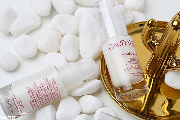 保濕精華哪個好用 2022補(bǔ)水保濕精華液排行 保濕精華哪個好用 2022補(bǔ)水保濕精華液排行