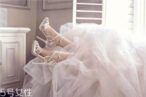 婚鞋可以借別人穿嗎？婚鞋借人的講究