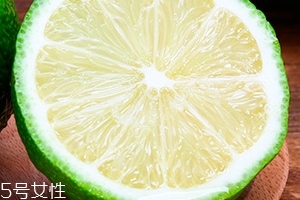 青檸檬可以泡蜂蜜嗎？青檸檬泡蜂蜜味道好嗎？