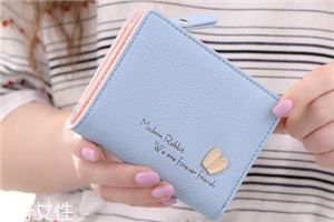 錢包上的筆跡怎么去除？錢包上的筆跡清理方法