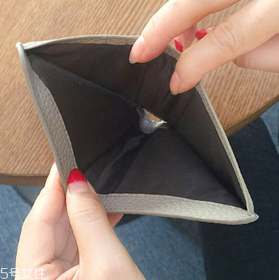 錢包里放多少錢合適？錢包里一般放多少錢