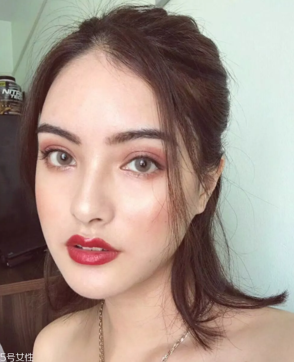 黑色美瞳畫(huà)什么眼妝 黑色美瞳畫(huà)什么妝好看