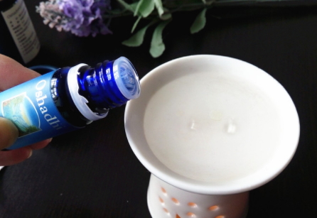 天竺葵精油可以擦臉嗎？天竺葵精油怎么擦臉