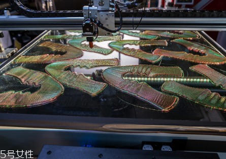 耐克3d打印跑步鞋怎么樣？nike zoom vaporfly elite flyprint評(píng)測(cè)