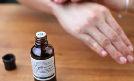 依蘭精油可以豐胸嗎？依蘭精油怎么豐胸