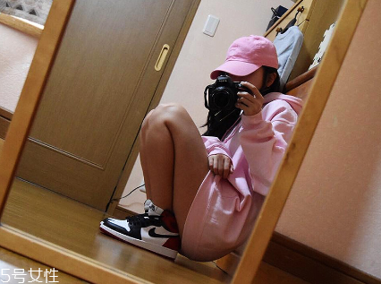 aj 1黑腳趾有女款嗎？aj 1黑腳趾有女生碼數(shù)嗎