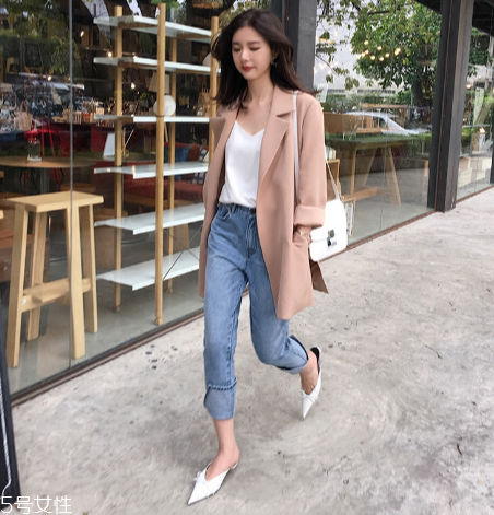 煙管褲怎么穿好看？煙管褲搭配技巧