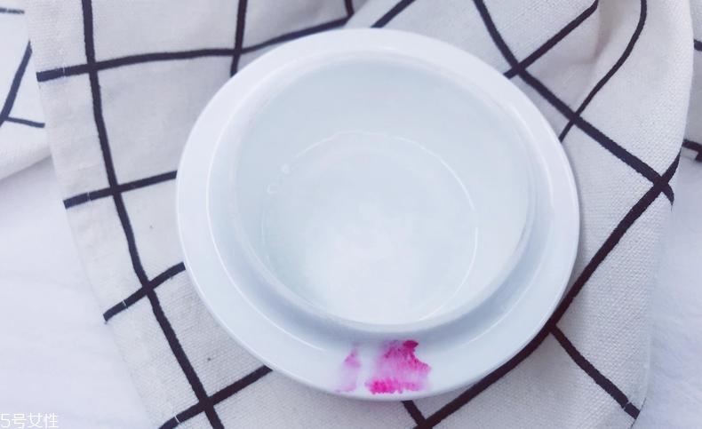 菲麗菲拉唇釉4號(hào)好看嗎 peripera唇釉4號(hào)上嘴圖 菲麗菲拉唇釉4號(hào)好看嗎 peripera唇釉4號(hào)上嘴圖