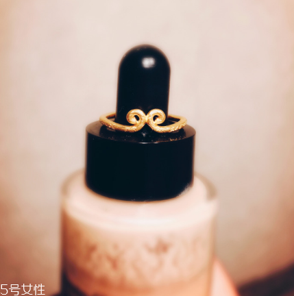 緊箍咒戒指怎么帶方向？緊箍咒戒指正反正確戴法