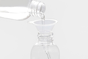 分裝瓶怎么裝？粉底液怎么裝入分裝瓶