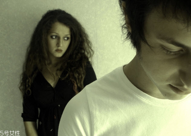 女生討厭男生哪些行為 和女朋友吵架不能做哪些事 女生討厭男生哪些行為 和女朋友吵架不能做哪些事