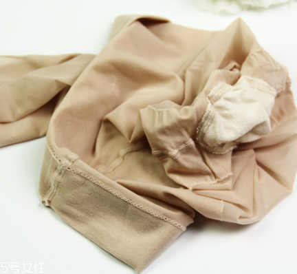 絲襪臭腳怎么辦？穿絲襪腳臭怎么解決