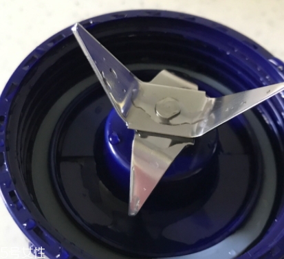 skg榨汁機怎么拆卸？skg榨汁機怎么安裝