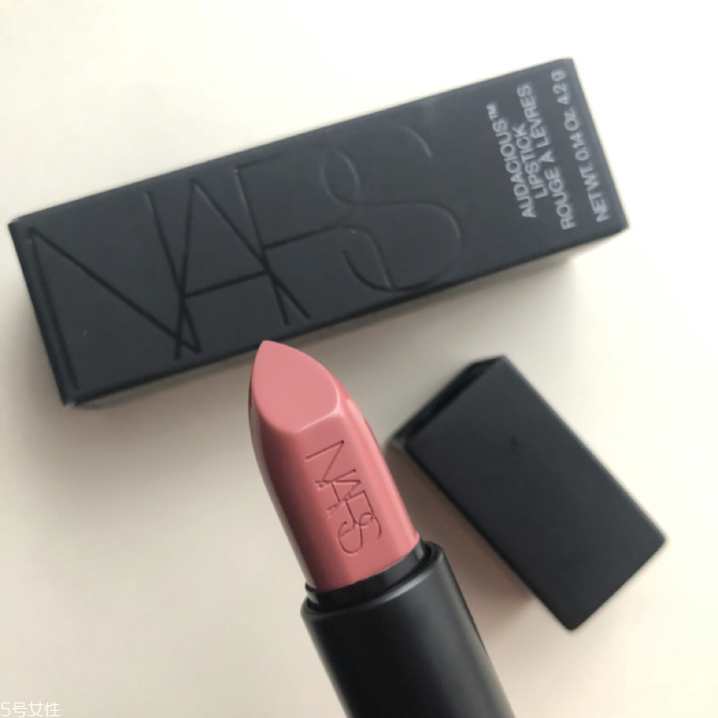 nars豆沙色口紅有幾支？nars兩款豆沙色對(duì)比試色